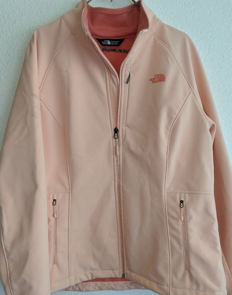 ❌ SOLD ❌The North Face blush jacket